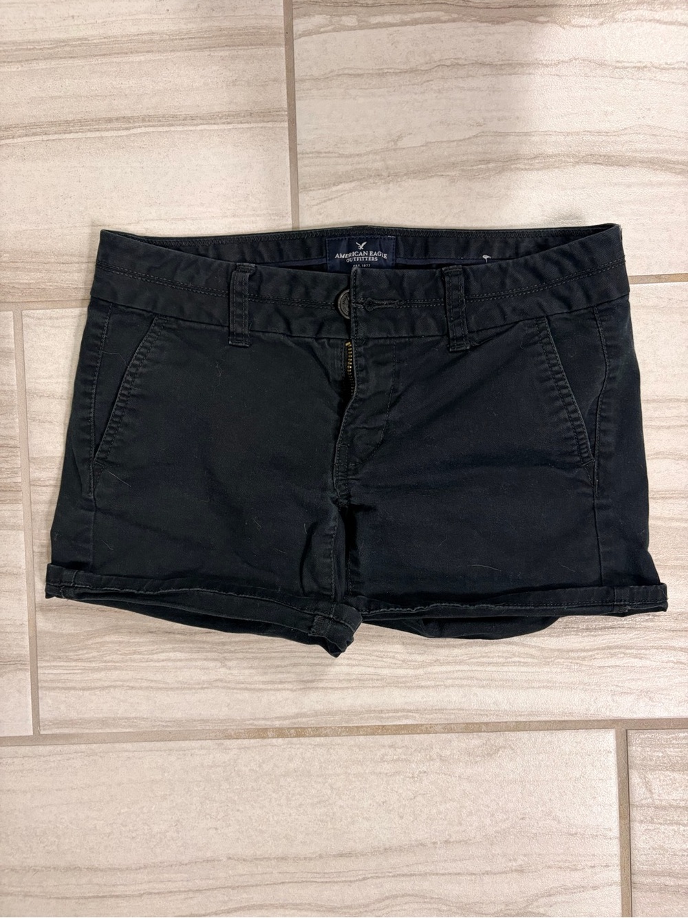 American Eagle Outfitters Black Women's Roll-Hem Chino Shorts